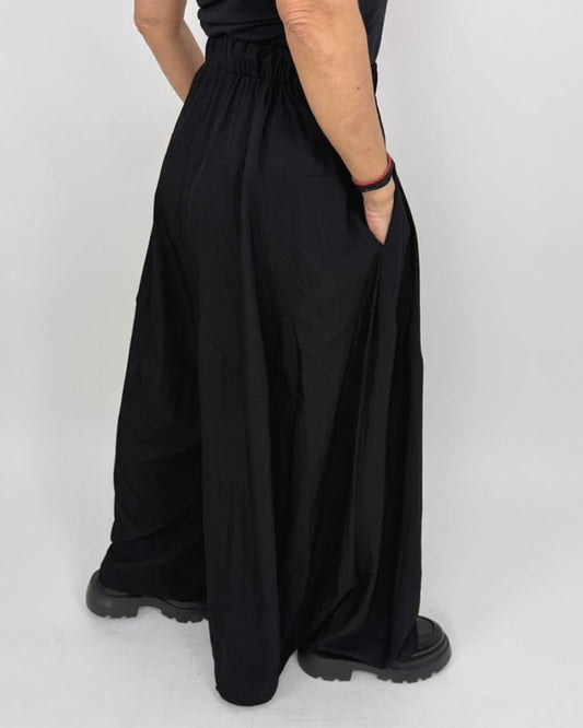 Pantaloni Culottes Arhitecturali din Viscoză Fluidă (S-XL)