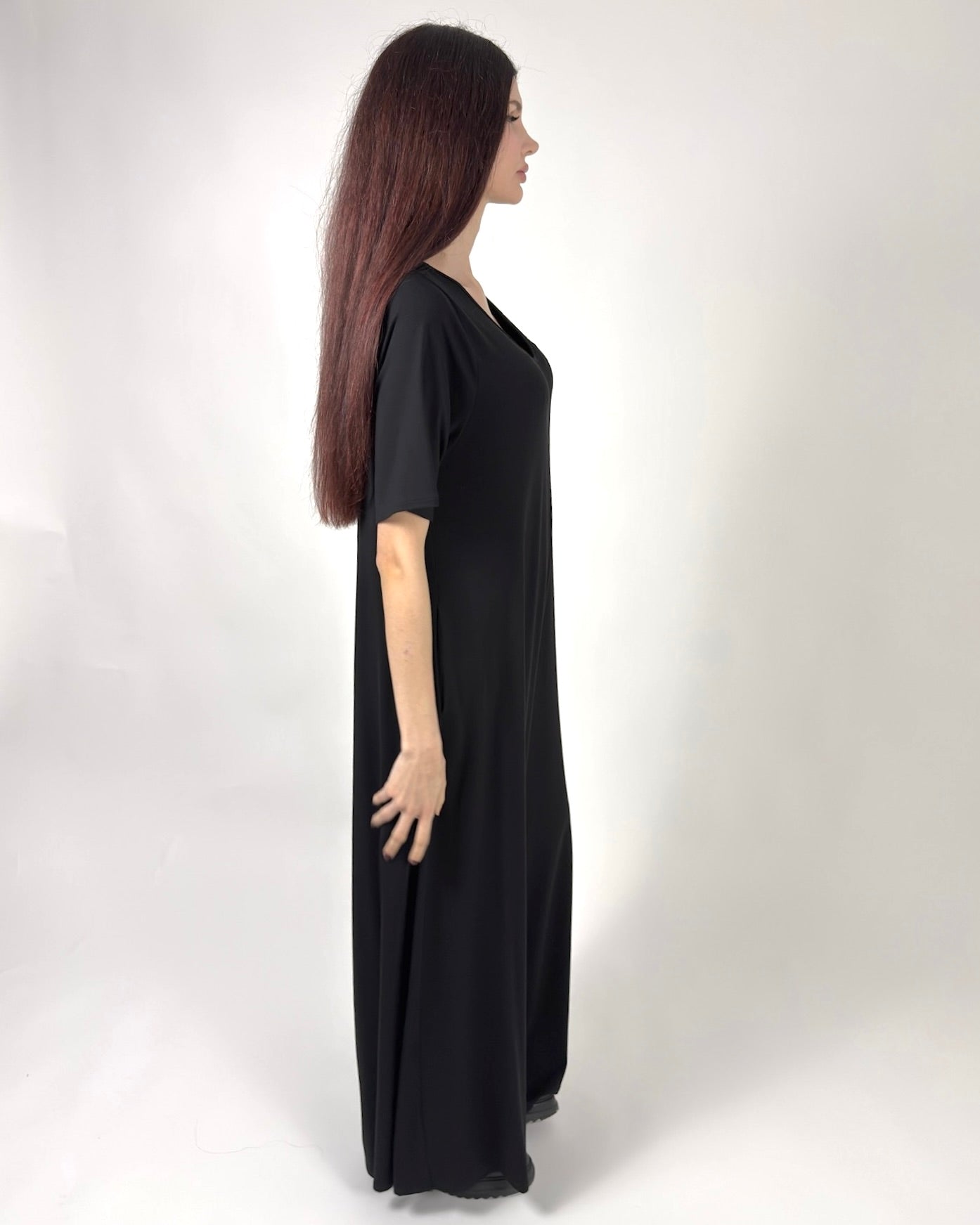 Salopetă Neagră Fluidă din Rayon | Talie Unică | Qarma