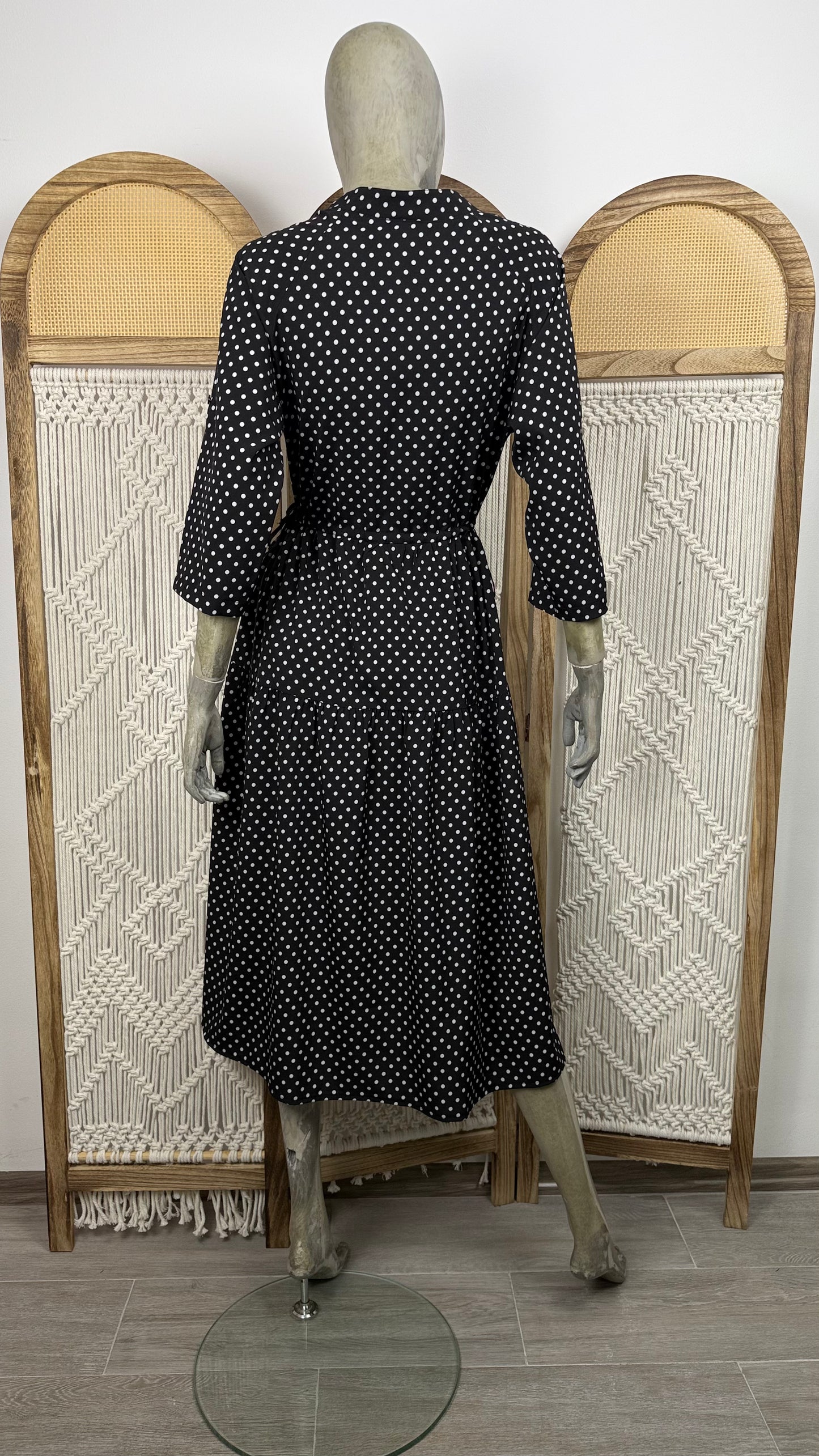 ROCHIE NEAGRA CU BULINE SI MANSETE CONTRAST