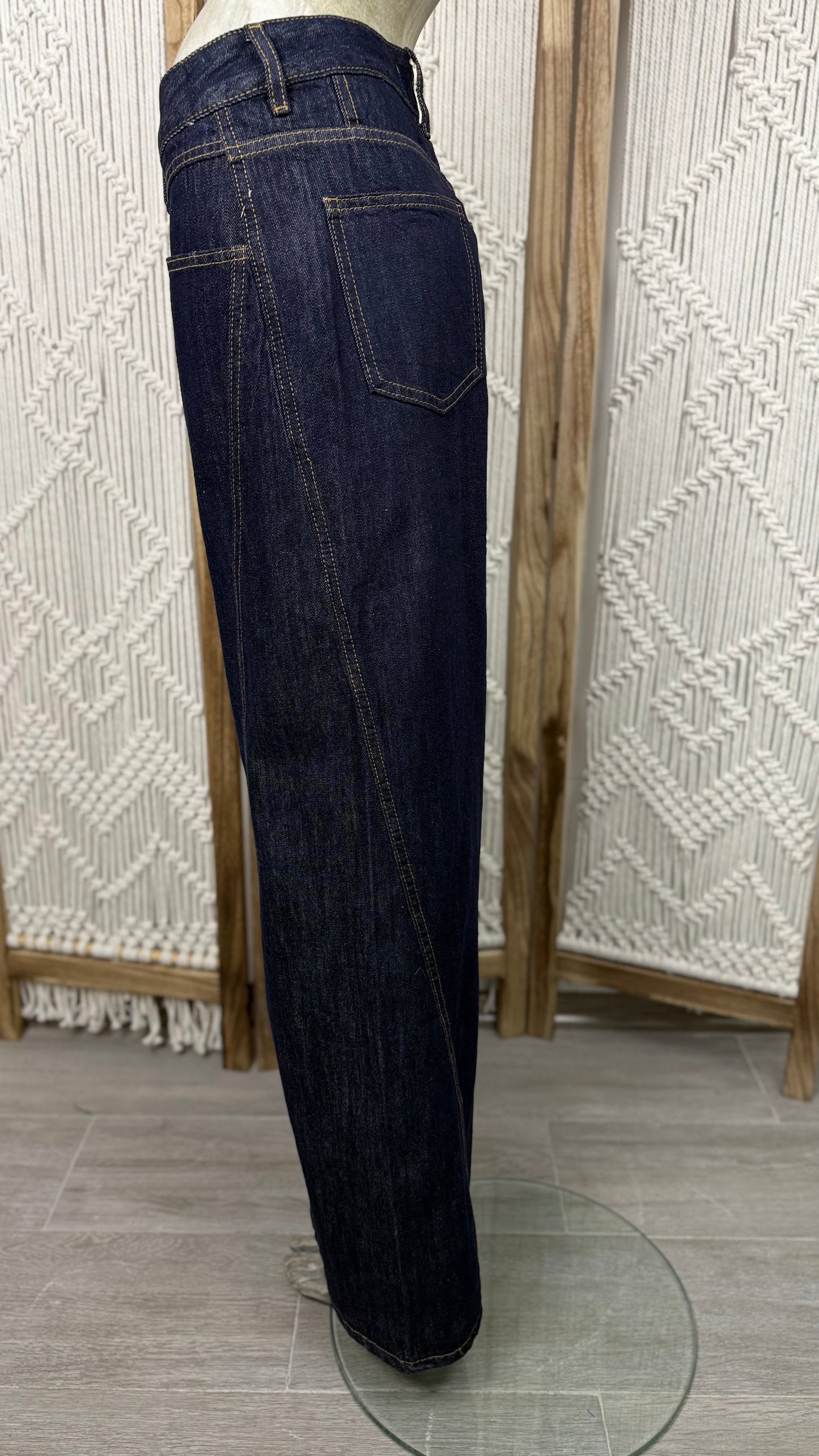 Blugi jeans albastrii cu picior wide si cusaturi in V