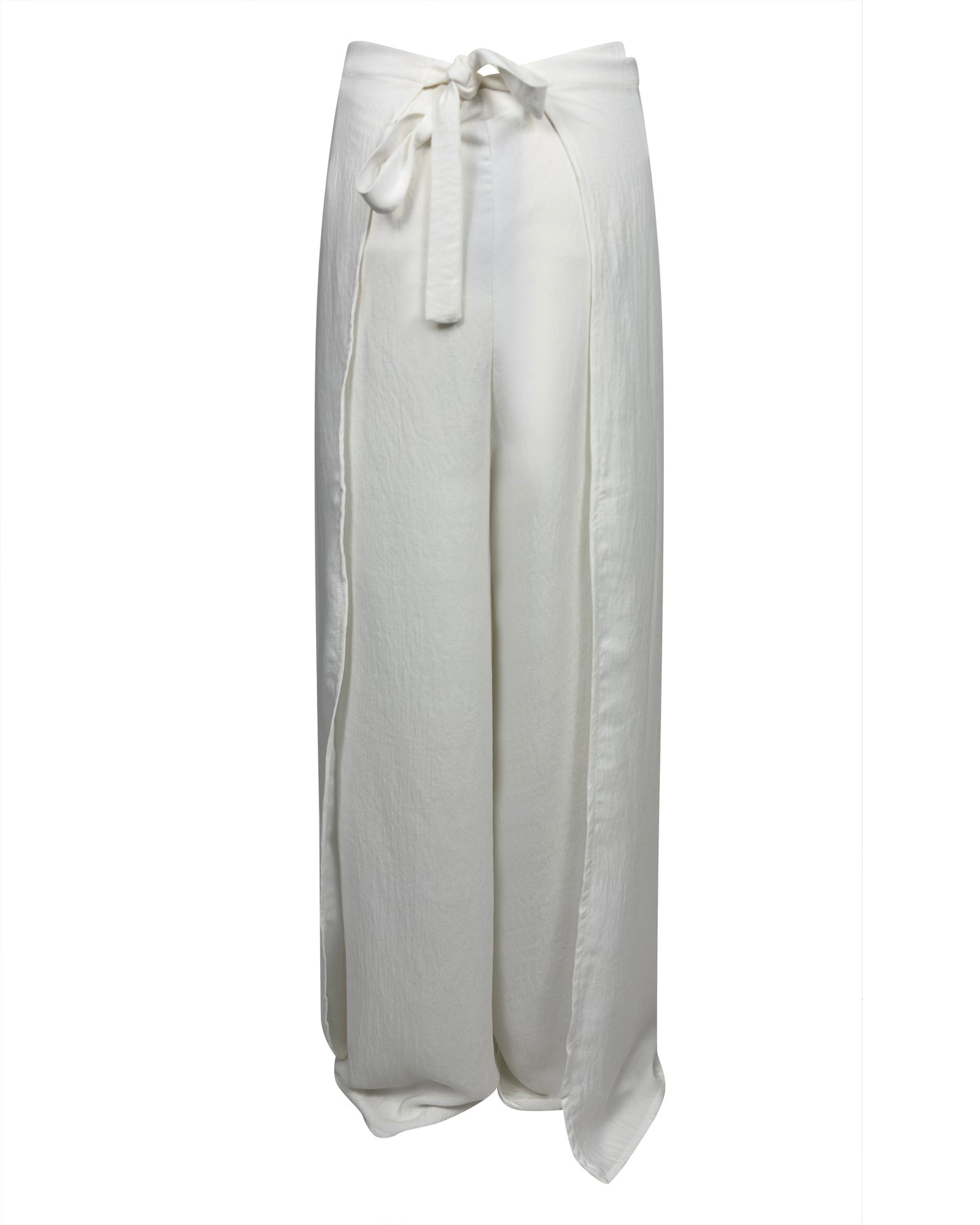 Pantaloni cu efect de fusta despicata din material lucios – alb