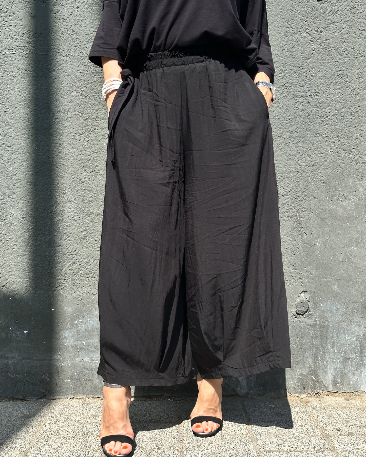 Pantaloni Culottes Arhitecturali din Lycra (S-XL)
