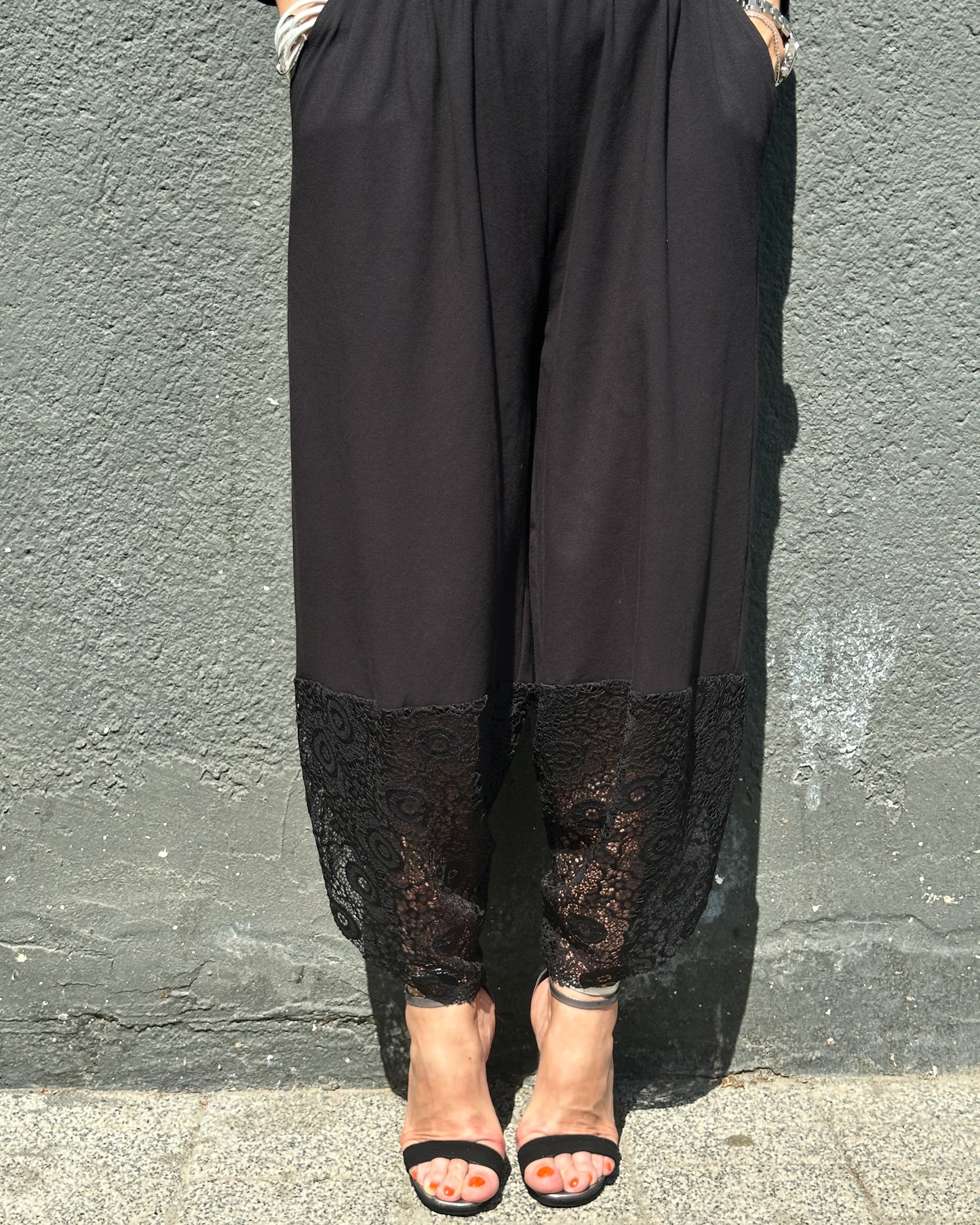 Pantaloni Tip Lalea din Bumbac cu Dantelă (S-XL)