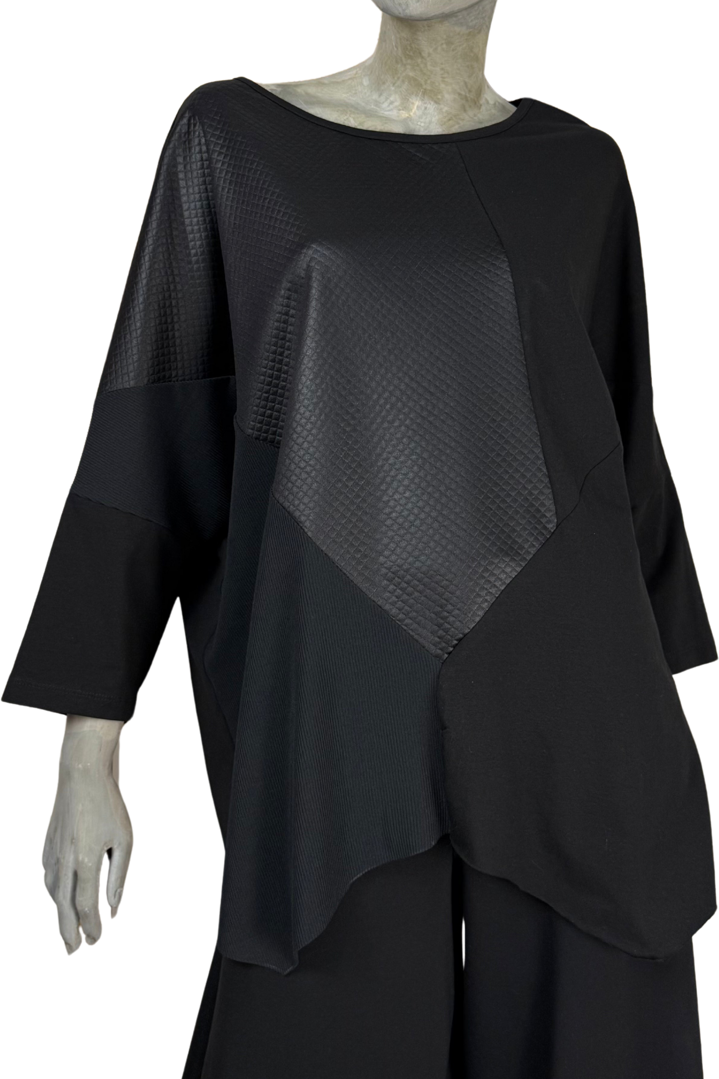 Bluza asimetrica cu insertii din piele