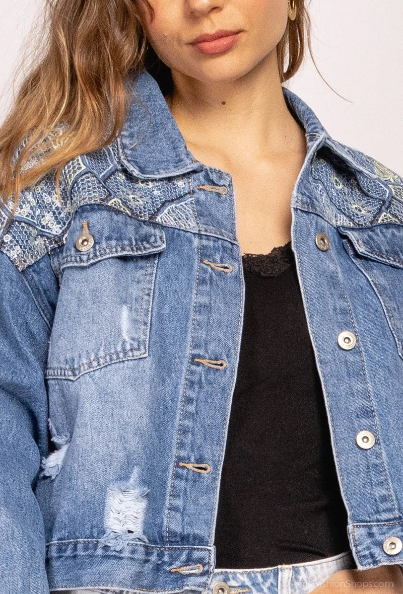 Jacheta denim albastra scurta cu broderie - simpla / accesorizata manual