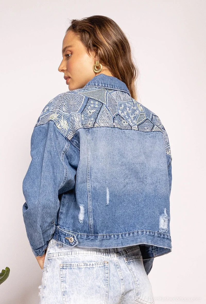 Jacheta denim albastra scurta cu broderie - simpla / accesorizata manual