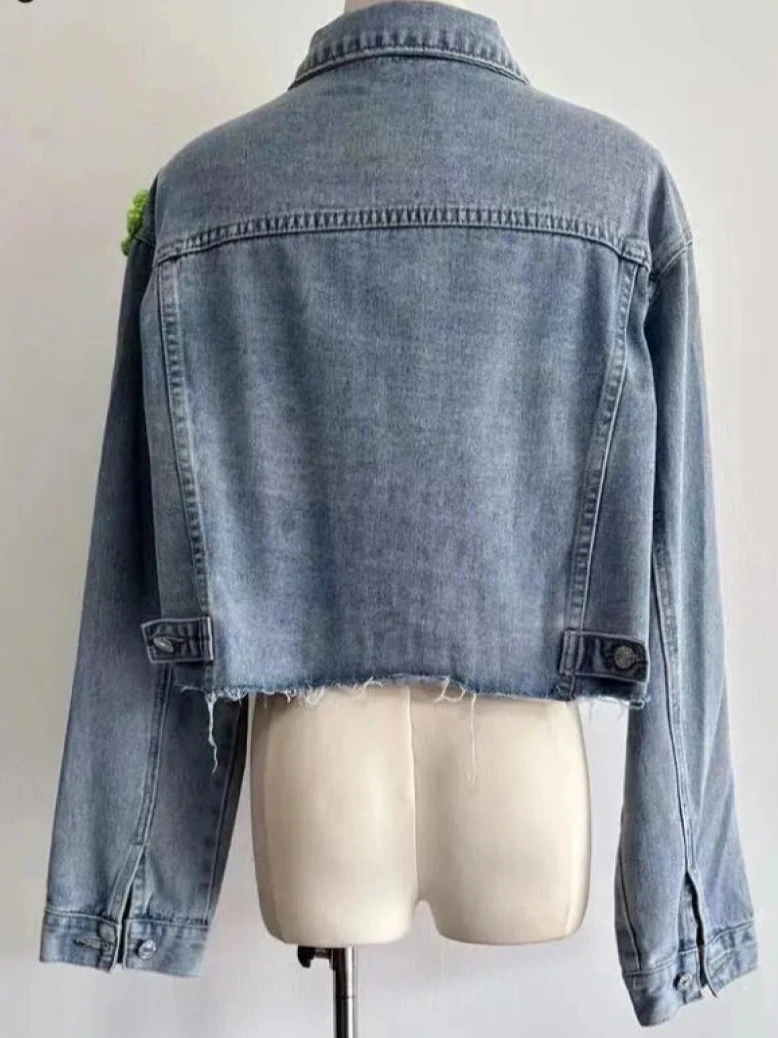 Jacheta din denim cu flori aplicate in relief