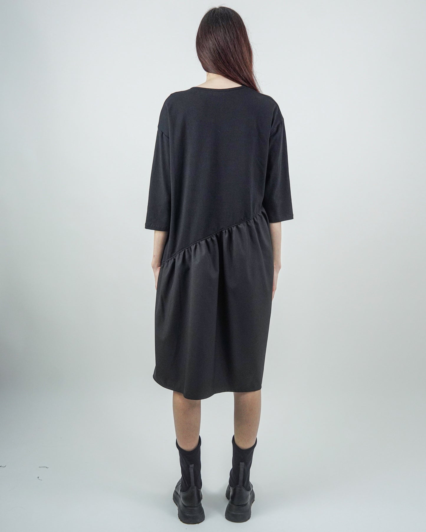 Rochie Neagră cu Fermoar și Mânecă Trei Sferturi (S-XL)