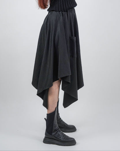 Fustă Neagră Asimetrică cu Două Buzunare (S-XL)