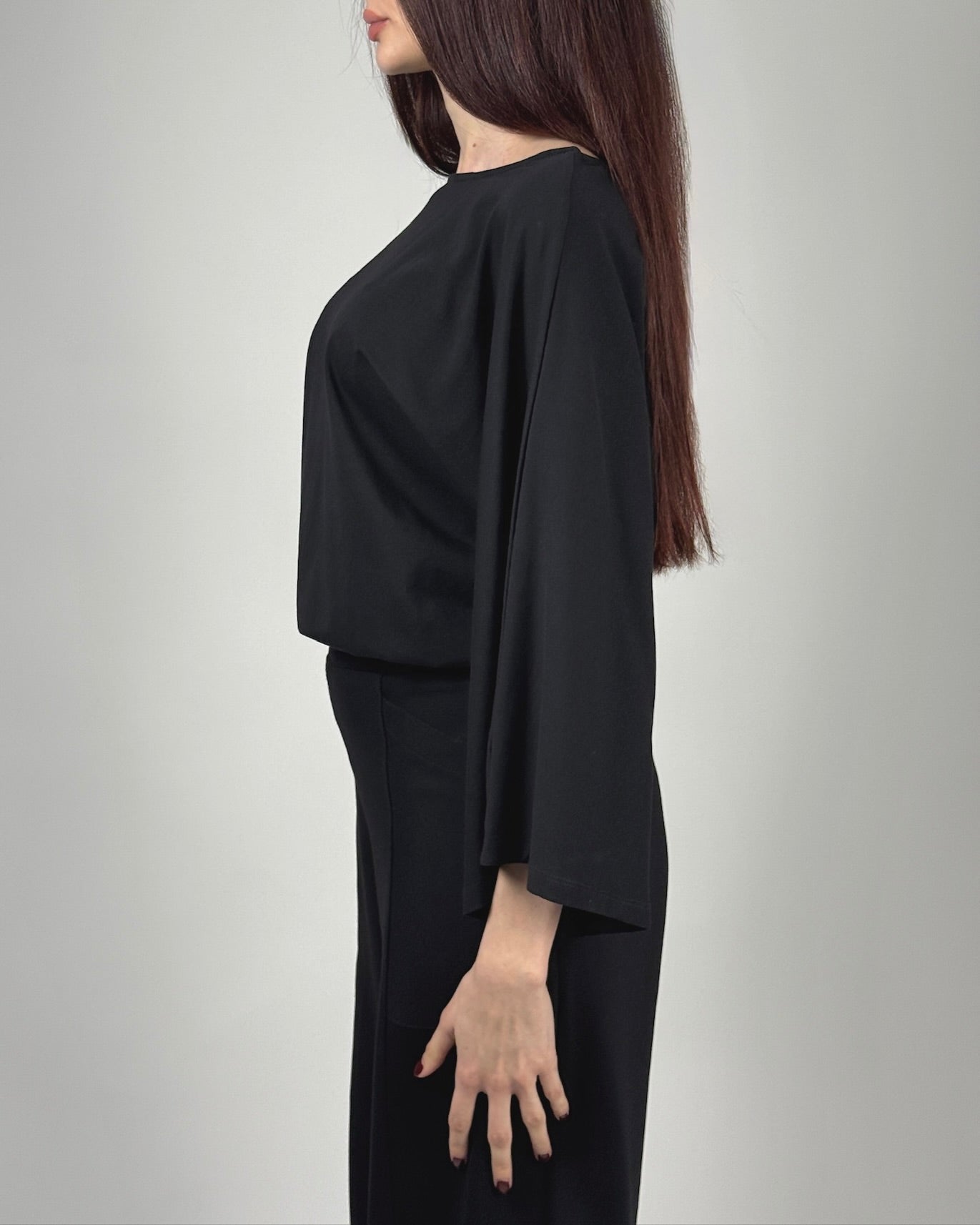 Bluză Neagră cu Mâneci Kimono și Șnur | Talie Unică | Qarma