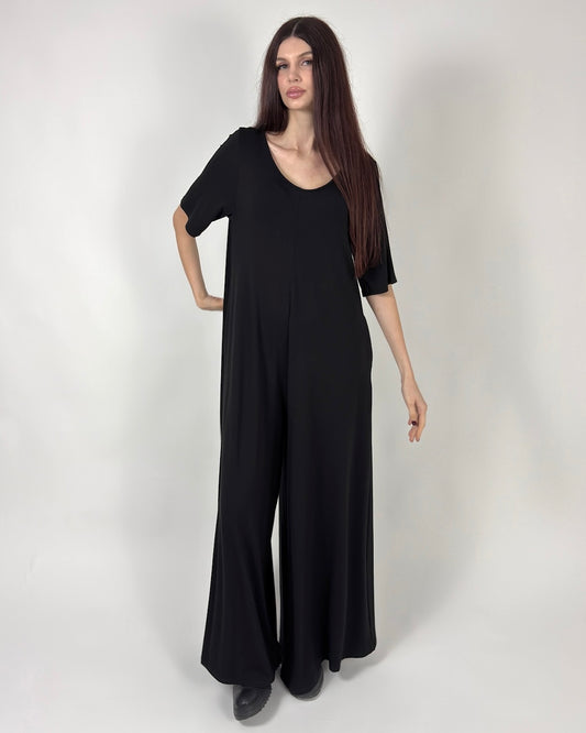 Salopetă Neagră Fluidă din Rayon | Talie Unică | Qarma