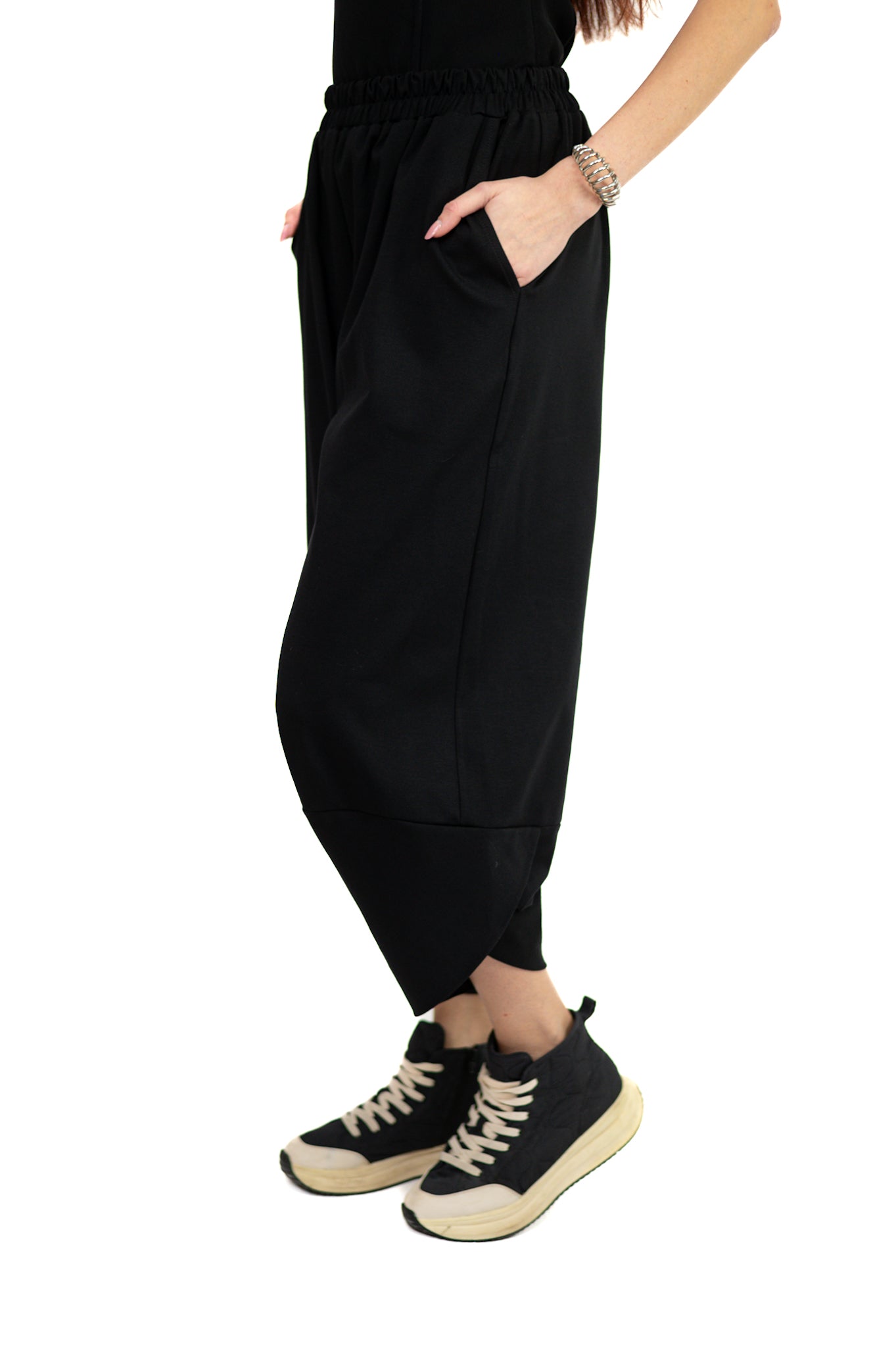 Pantaloni Dama – Croiala Tulip, Design Sculptural