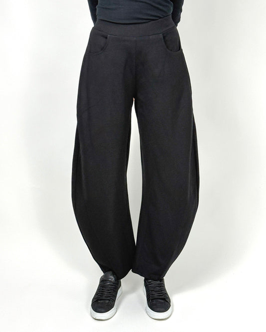 Pantaloni Negri Sculpturali din Viscoză | Talie Unică | Qarma