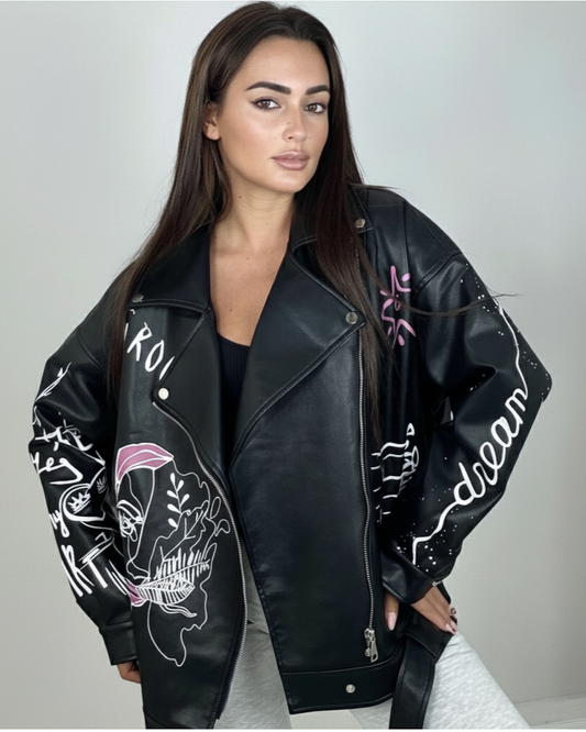 Geacă neagră Biker Oversized cu Print Artistic | Qarma Selection