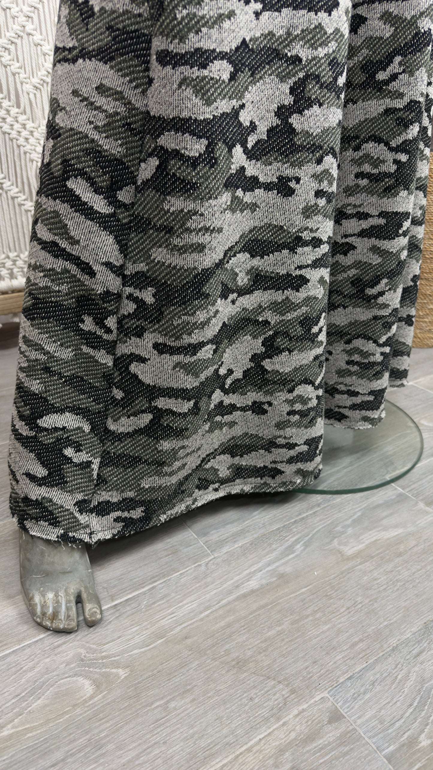Pantaloni Largi Dama – Camuflaj Texturat Bumbac