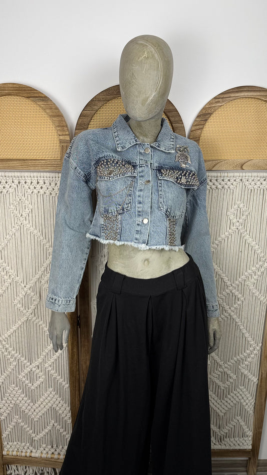 Jacheta denim scurta cu aplicatie fluture si tinte