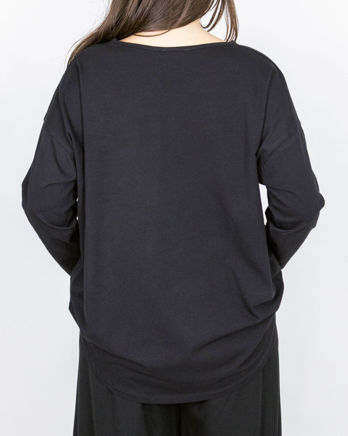 Bluză Neagră Oversized cu Detaliu Structural (S-XL)