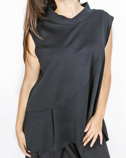 Capă Neagră Asimetrică cu Linie Structurală (S-XL)