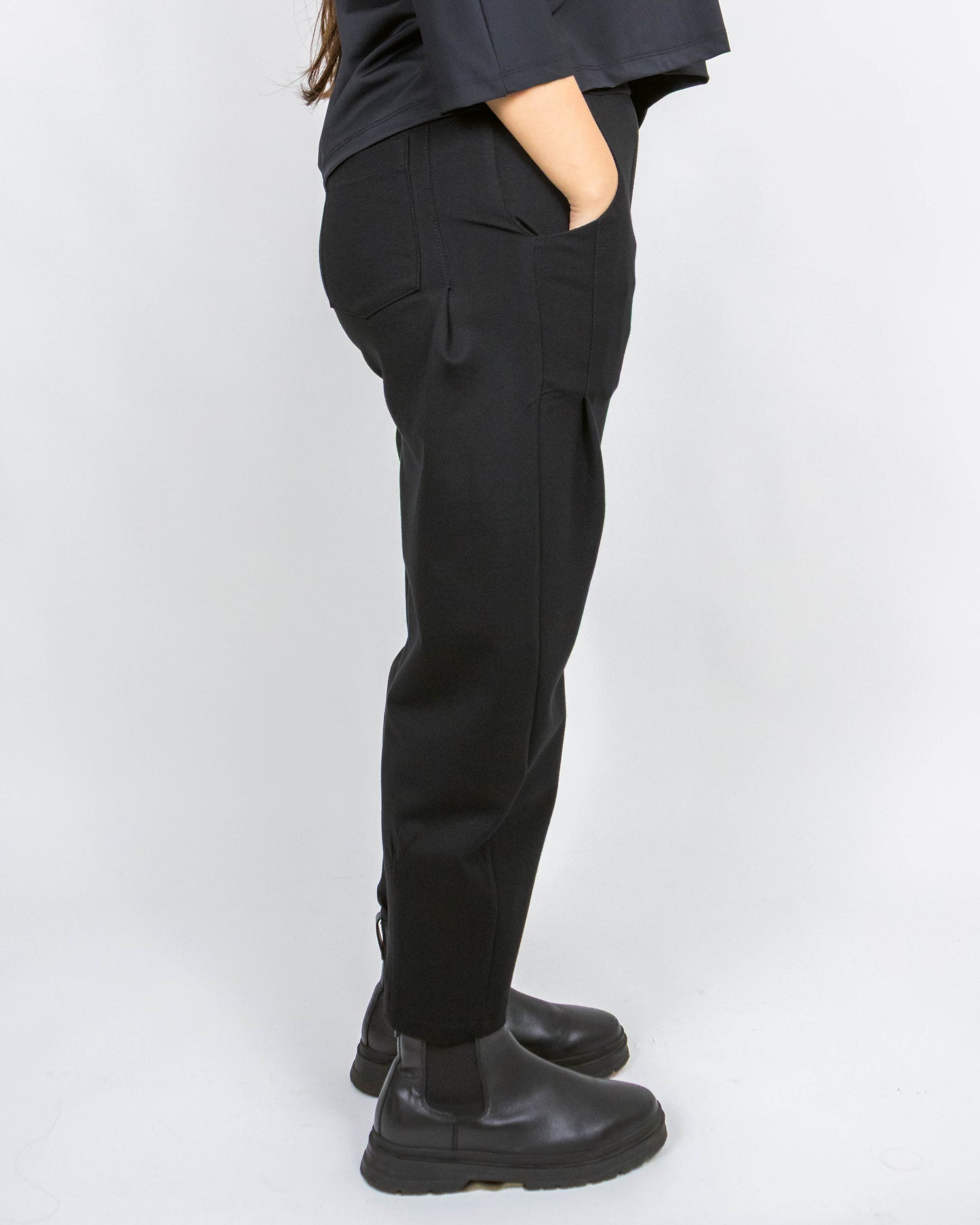 Pantaloni Negri Structurați cu Pense Oblice | Mărime Universală (S-XL) | Qarma