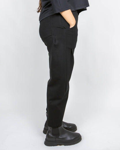 Pantaloni Negri Structurați cu Pense Oblice | Mărime Universală (S-XL) | Qarma