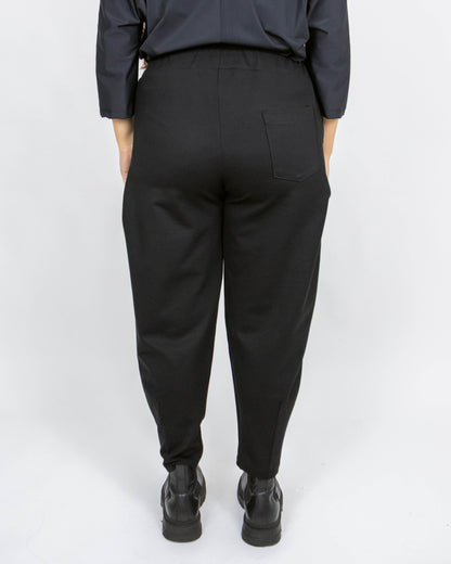 Pantaloni Negri Structurați cu Pense Oblice | Mărime Universală (S-XL) | Qarma