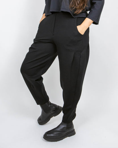 Pantaloni Negri Structurați cu Pense Oblice | Mărime Universală (S-XL) | Qarma