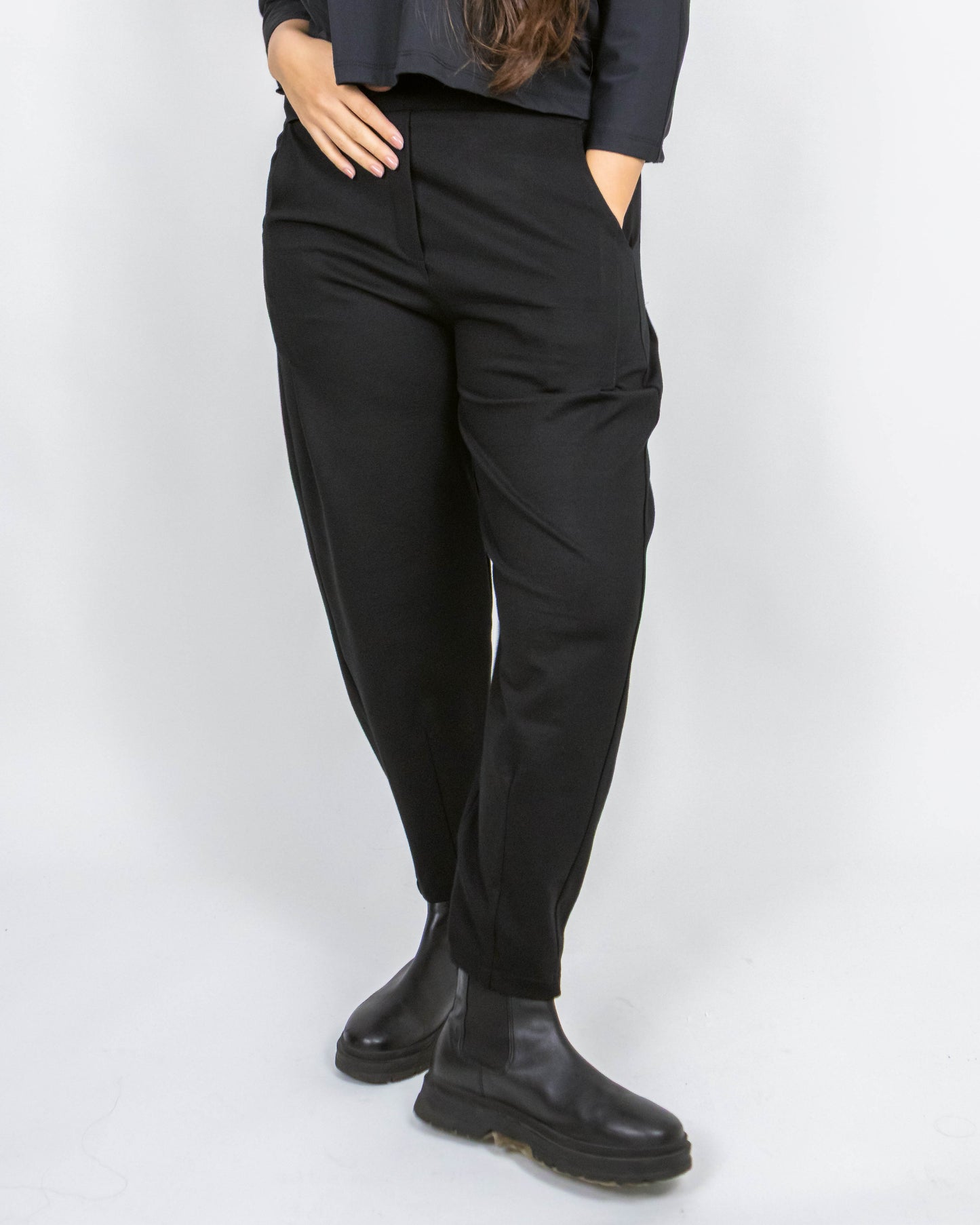 Pantaloni Negri Structurați cu Pense Oblice | Mărime Universală (S-XL) | Qarma