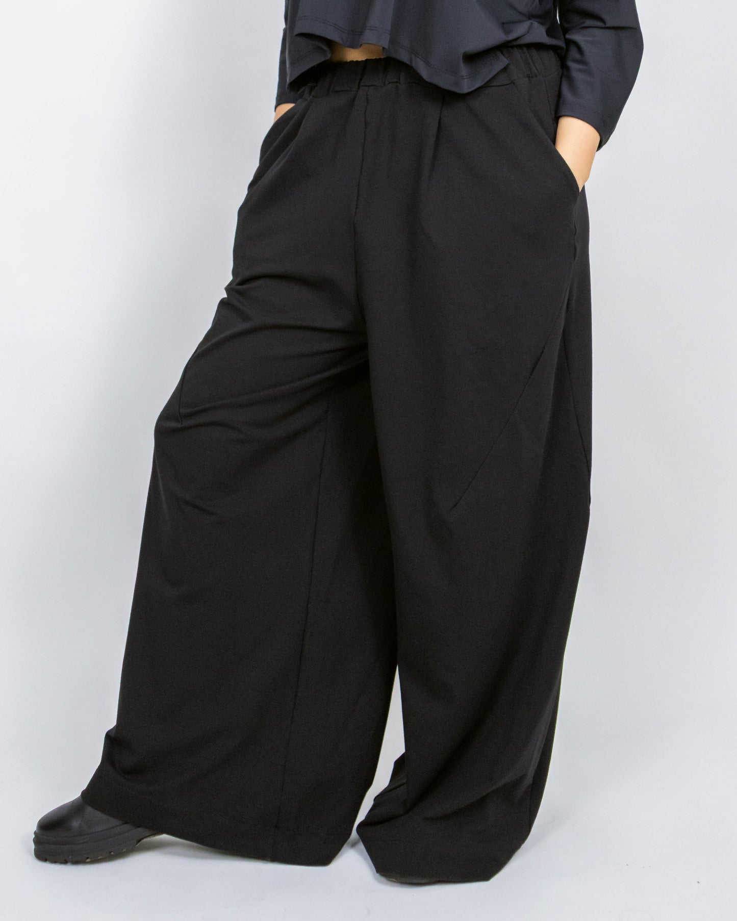 Pantaloni Negri Ampli Tip Palazzo | Mărime Universală (S-XL) | Qarma