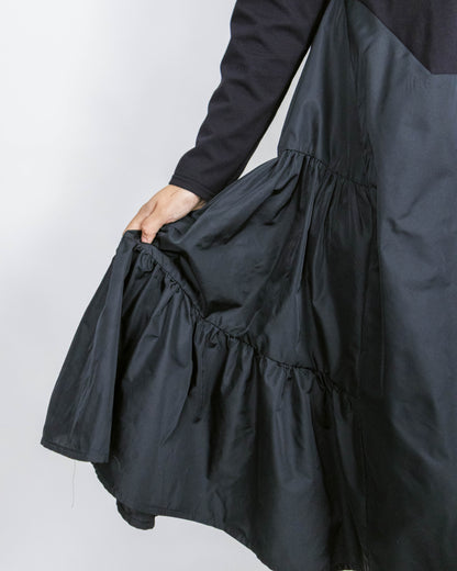 Rochie Neagră Mix Texturi & Volane | Mărime Universală (S-XL) | Qarma