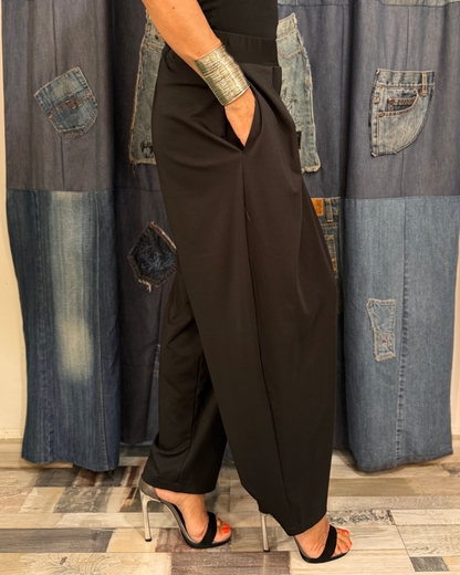 Pantaloni Arhitectural Noir cu Cute Geometrice (S-XL)