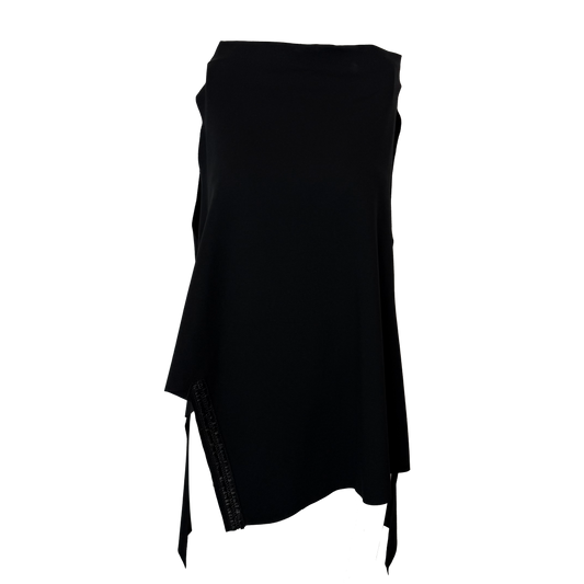 Capa neagra asimetrica cu insertii de piele