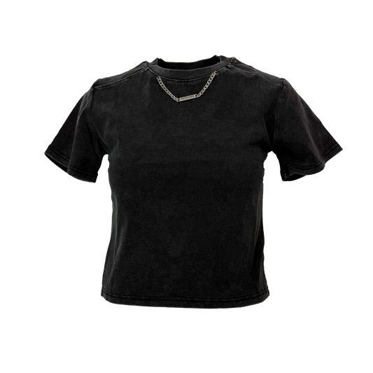 Tricou negru cropped cu lant metalic si efect acid-wash