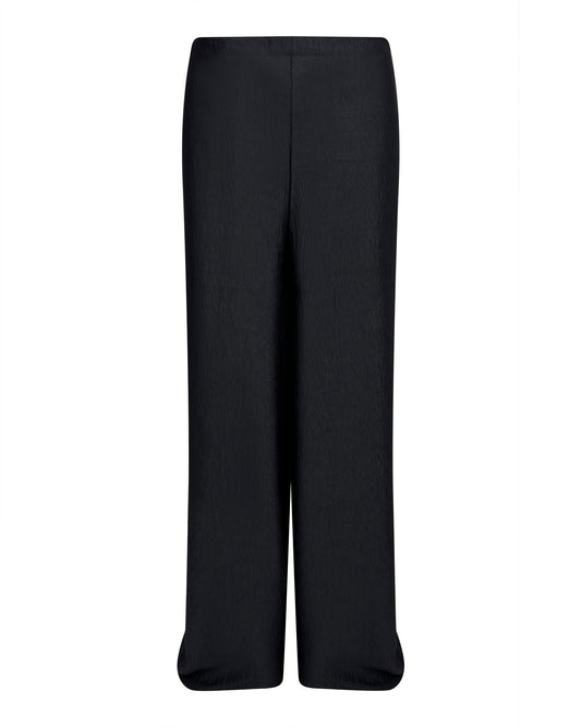 Pantaloni cu efect de fusta despicata din material lucios – negru