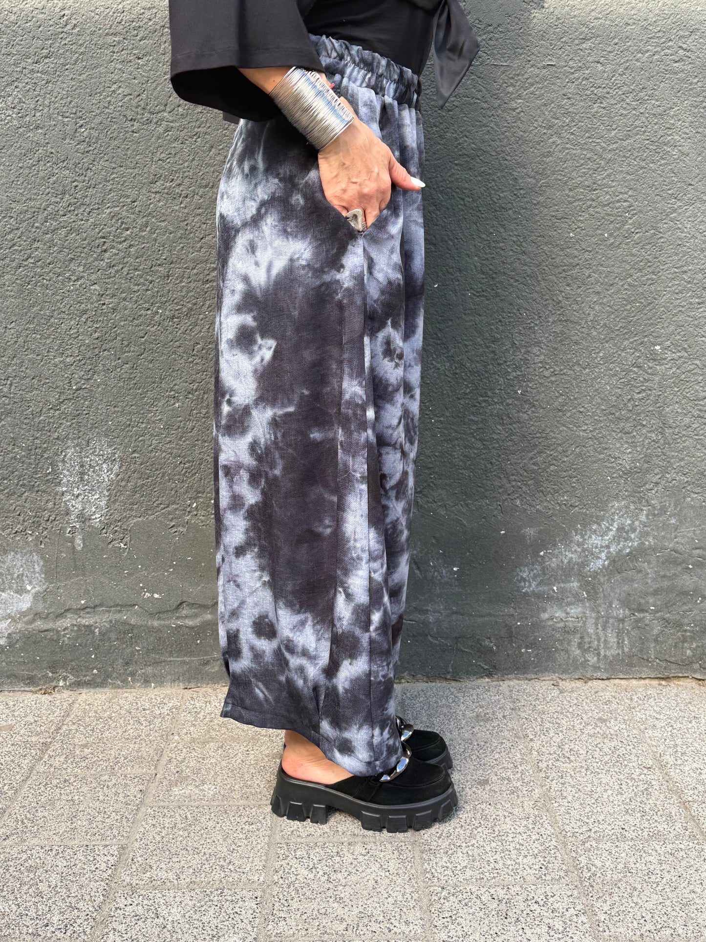 Pantaloni Culottes Arhitecturali cu Print Marble (S-XL)