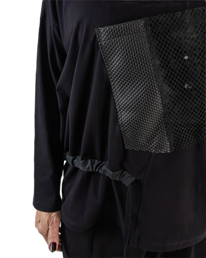 Bluză Neagră cu Șnur Lateral și Buzunar Texturat (S-XL)