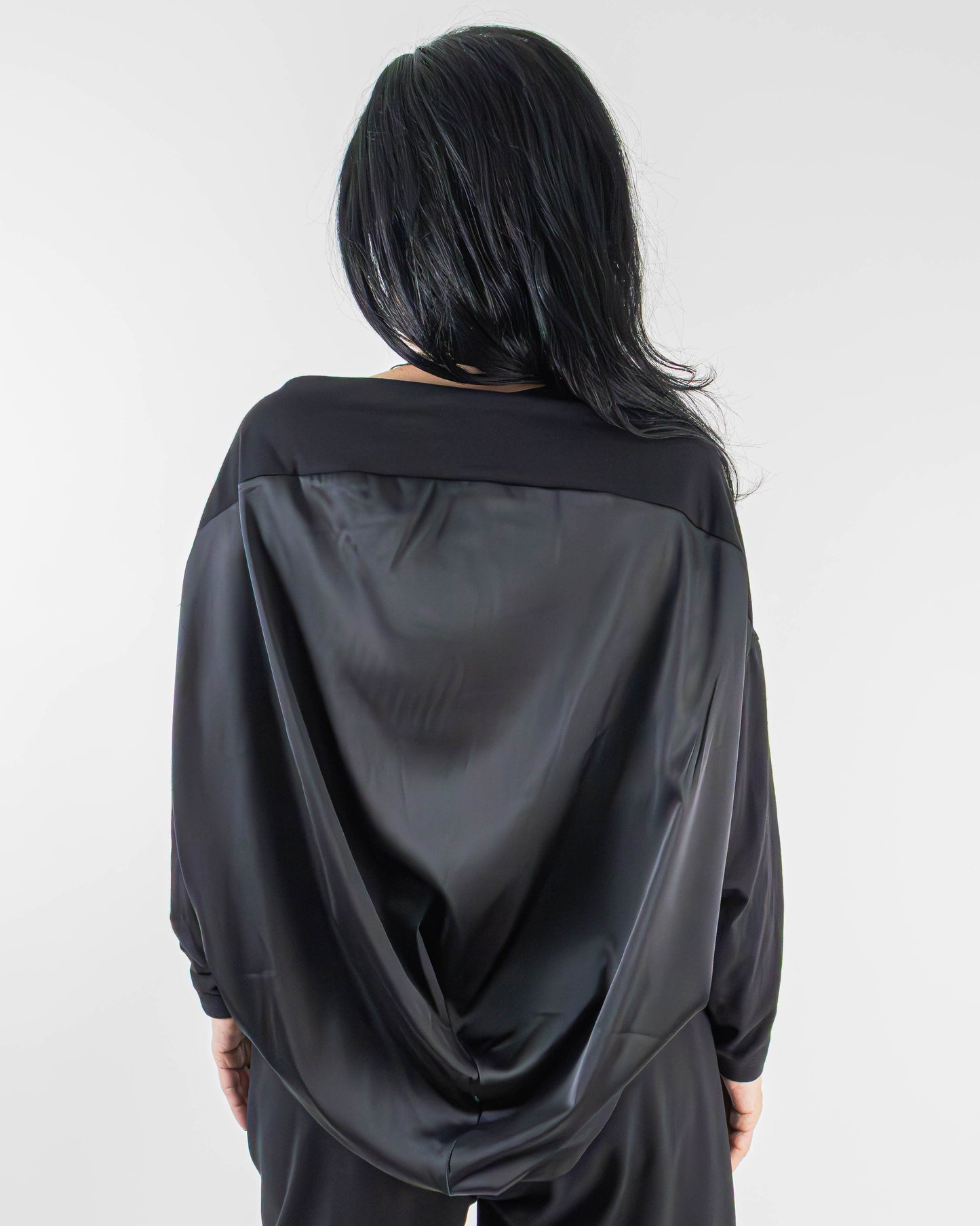 Bluză Lejeră Hibridă cu Spate din Satin (S-XL)