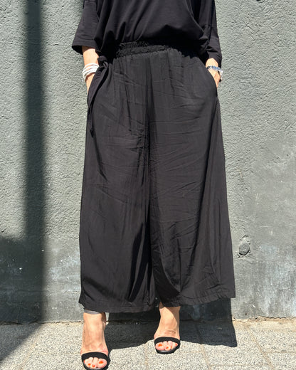 Pantaloni Culottes Arhitecturali din Lycra (S-XL)