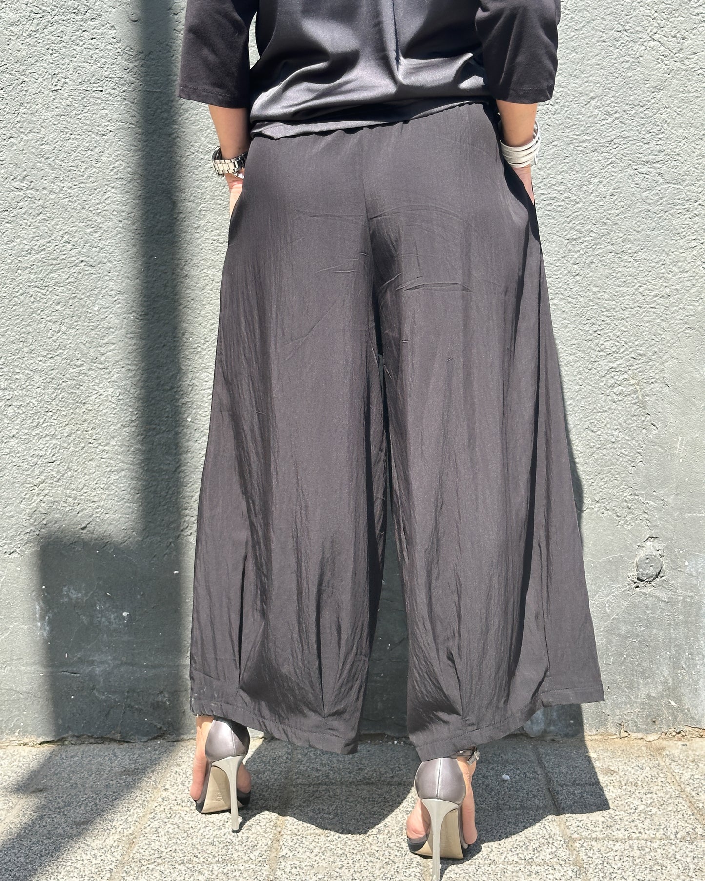 Pantaloni Culottes Arhitecturali din Lycra (S-XL)