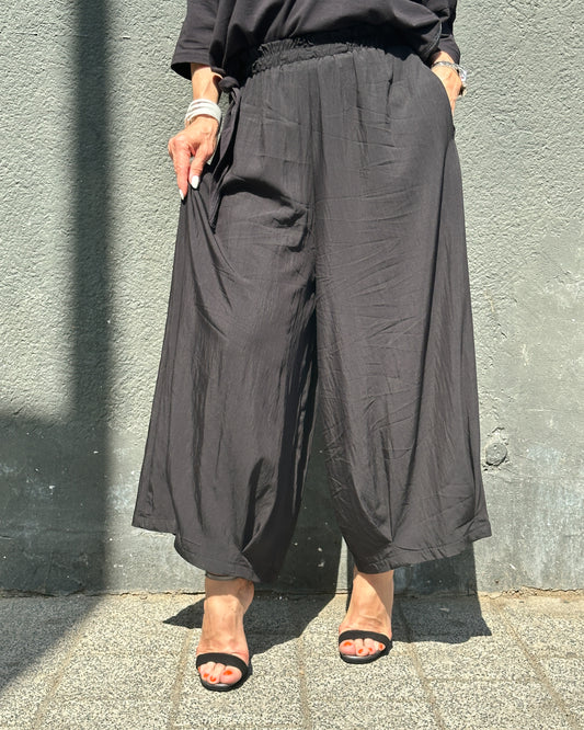 Pantaloni Culottes Arhitecturali din Lycra (S-XL)