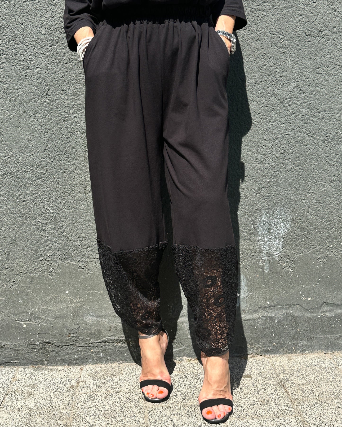 Pantaloni Tip Lalea din Bumbac cu Dantelă (S-XL)