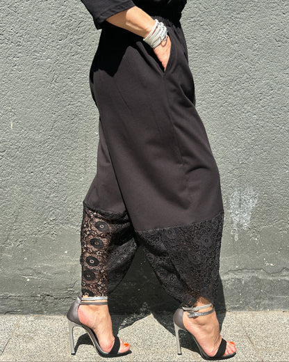 Pantaloni Tip Lalea din Bumbac cu Dantelă (S-XL)