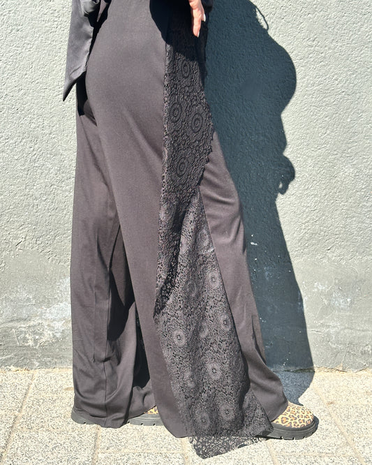 Pantaloni Wide-Leg Petrecuți cu Dantelă și Șnur (S-XL)