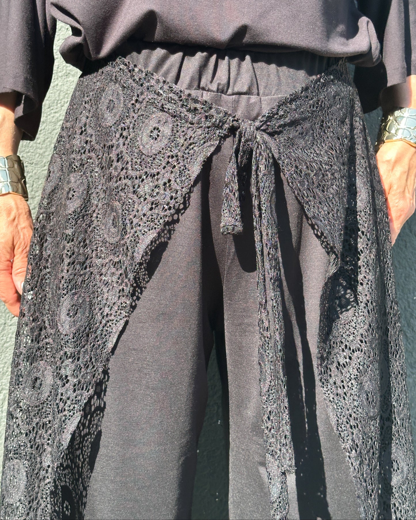 Pantaloni Wide-Leg Petrecuți cu Dantelă și Șnur (S-XL)