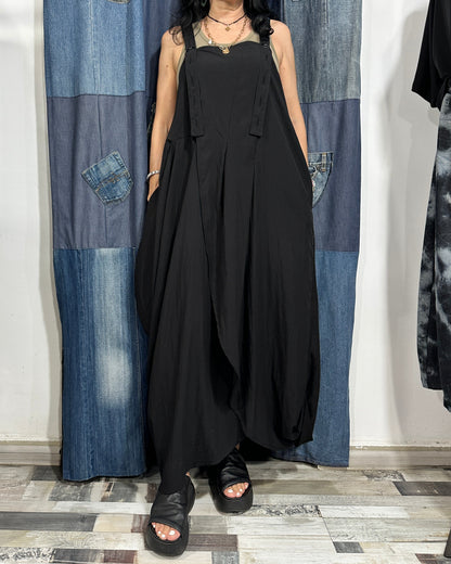Sarafan Arhitectural Negru cu Textură Micro-Creponată (S-XL)