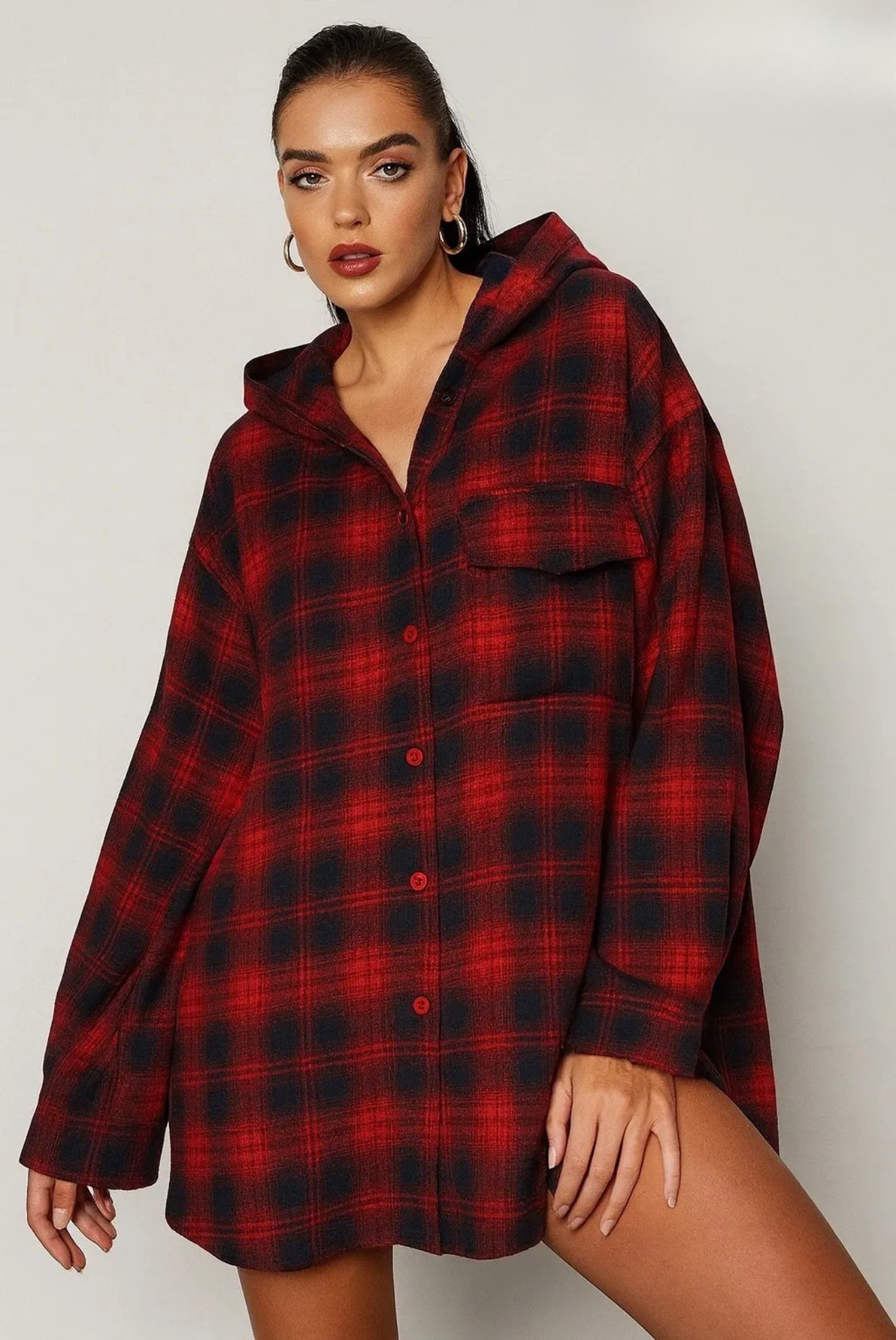 Cămașă Oversized în Carouri cu Glugă | Talie Unică | Qarma Selection