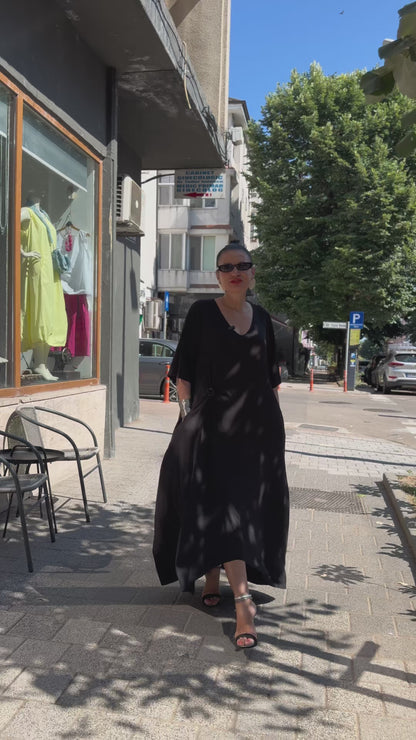 Rochie Arhitecturală Neagră Drapată pe Lateral (S-XL)