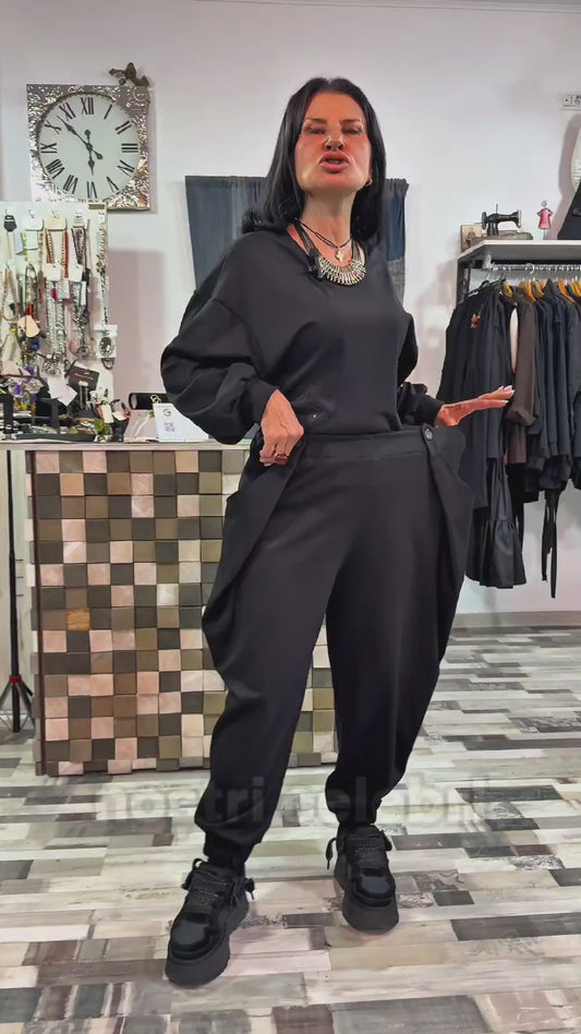 Pantaloni Arhitectural Noir cu Cute Geometrice și Nasturi (S-XL)