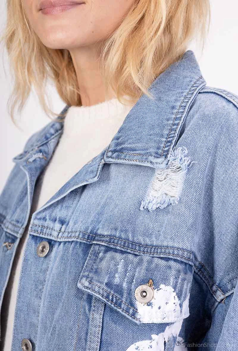 Jacheta denim albastra scurta cu flori pictate - simpla / accesorizata manual